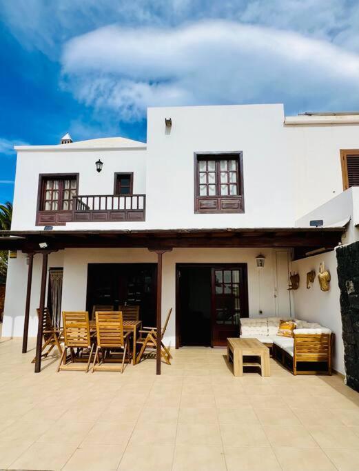 Villa Atienza 99 Playa Blanca  Exterior photo