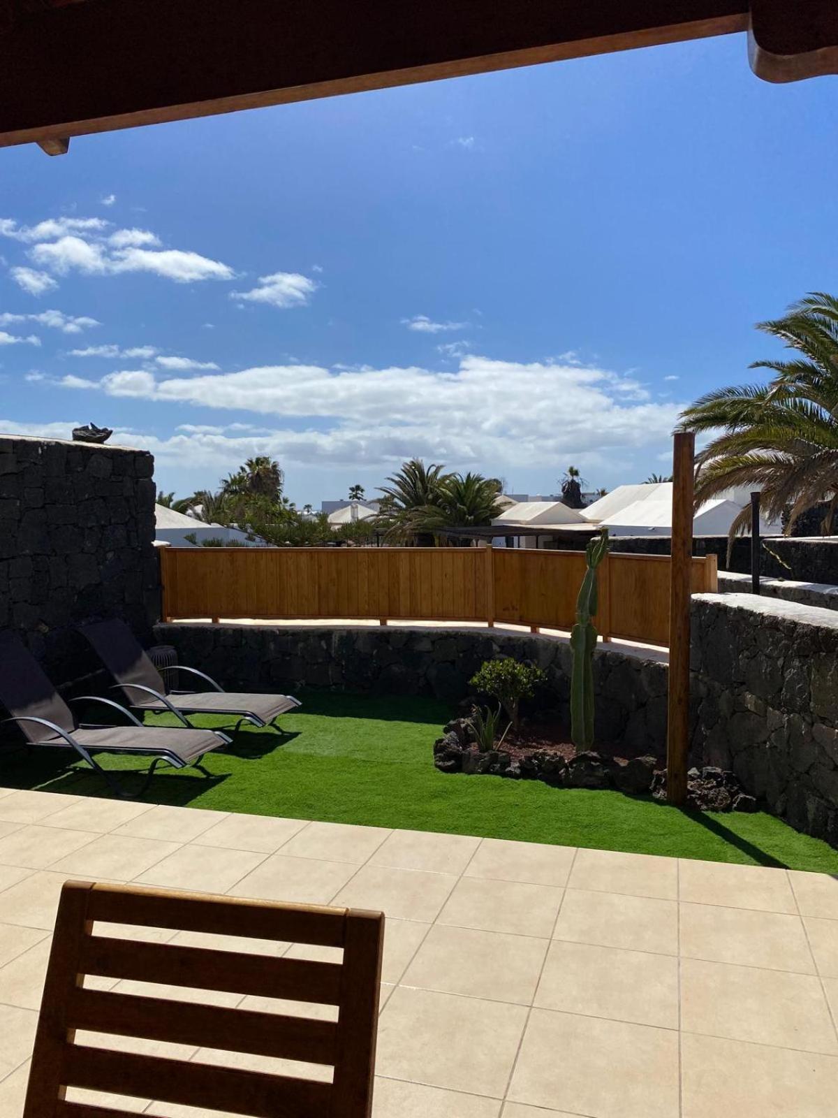 Villa Atienza 99 Playa Blanca  Exterior photo